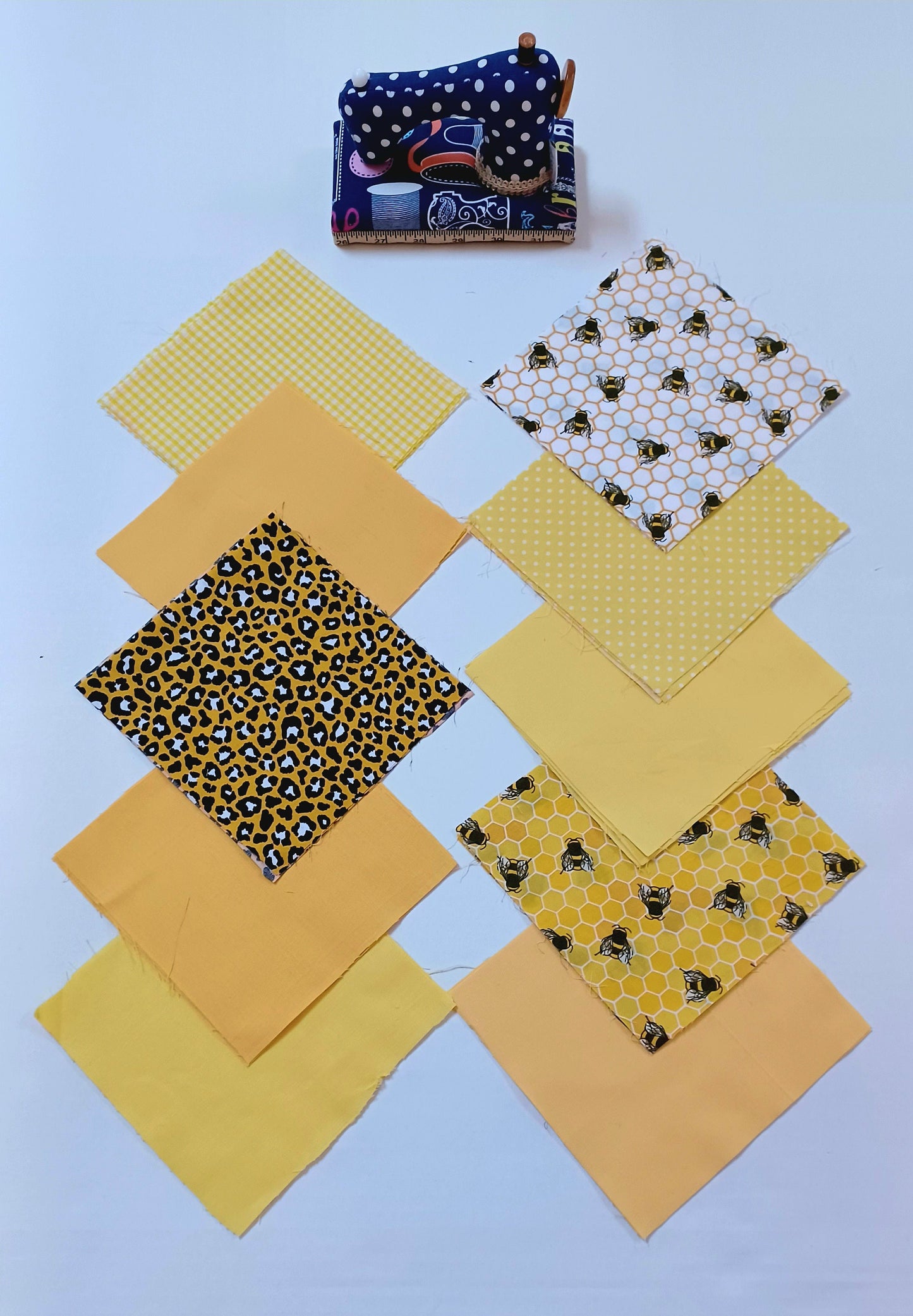 Patchwork Cotton Squares Bundle Fabric Squares Fabric Remnants Arts Crafts Collage Quilting Mixed Media 30 x Pieces 6 inch Yellows Lemons